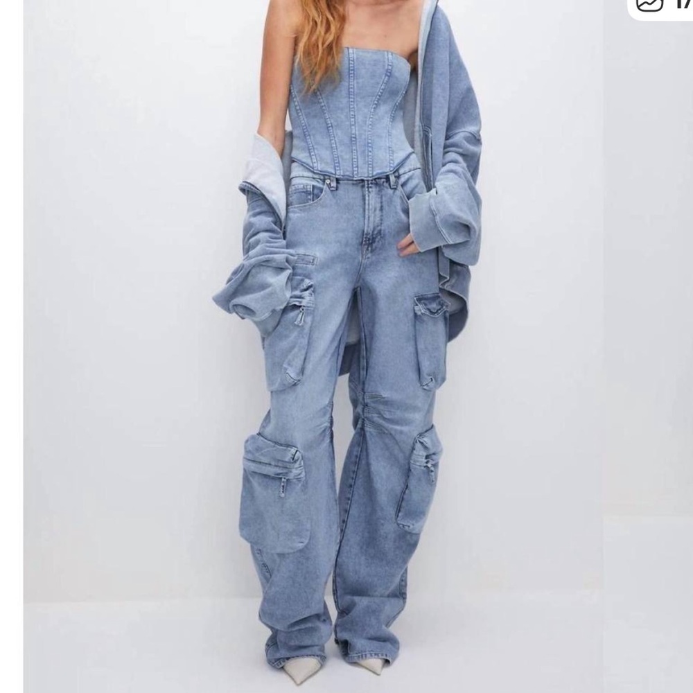 Good American Wide Leg Baggy Denim Cargo Jeans in Indigo Size 28 Plus NWT 225$ - Picture 4 of 16